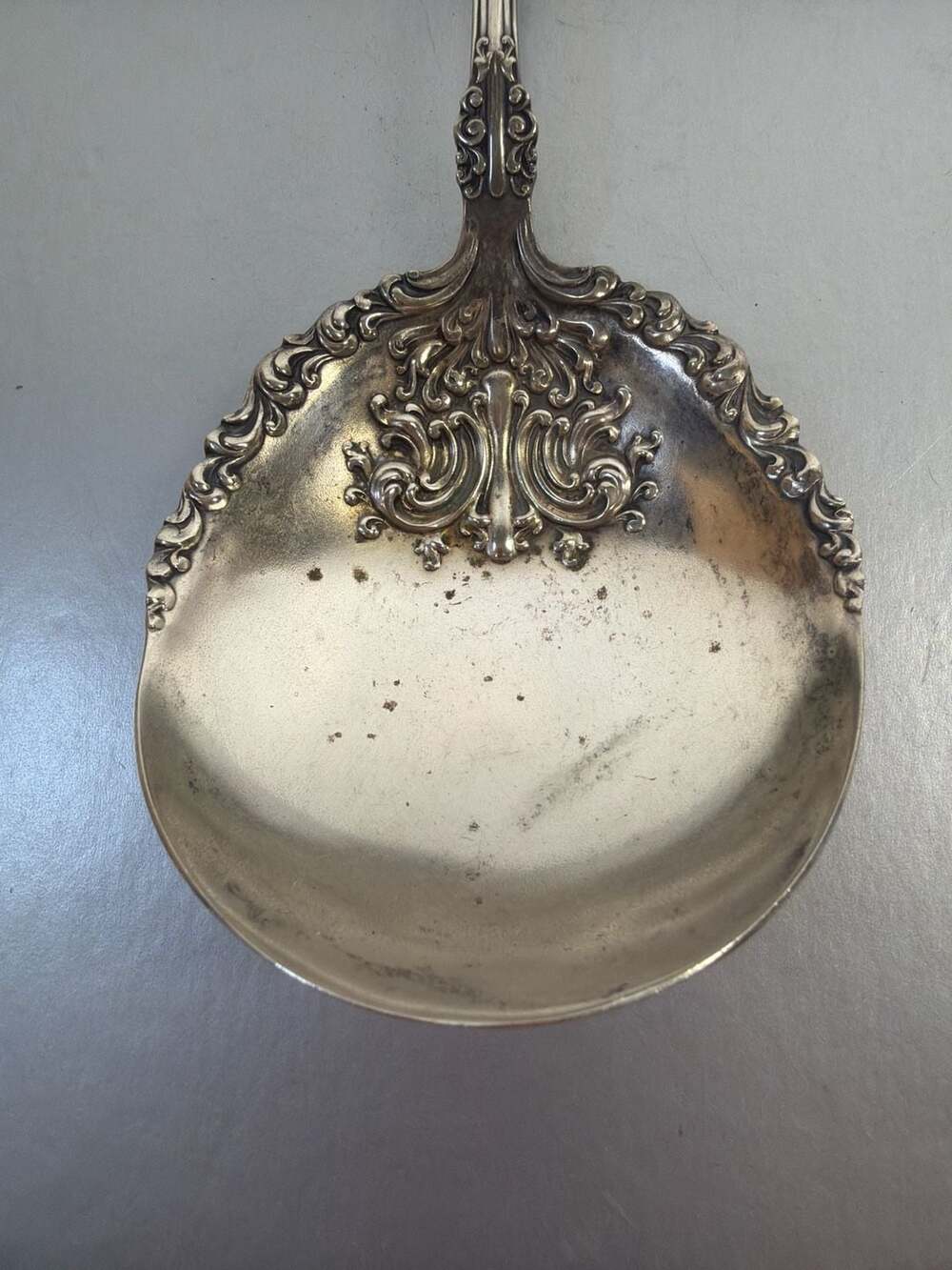 1847 Rogers Bros Avon Pattern Silverplate Berry Serving Spoon 9" - Picture 2 of 6